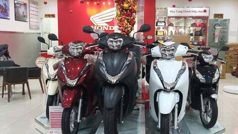 Giá xe máy tiếp tục dò đáy mới, Honda SH, Air Blade rẻ chưa từng có, Winner X thấp hơn mức đề xuất 16 triệu đồng