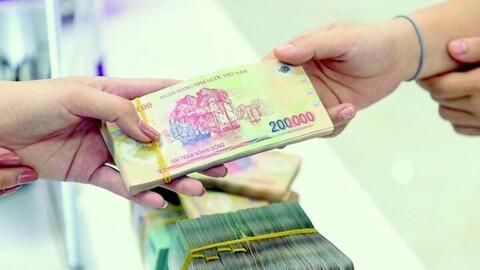 Lãi suất ngân hàng chưa ngừng giảm