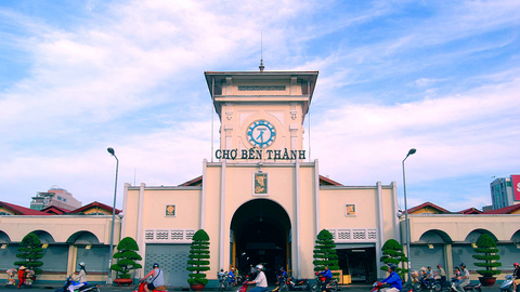 TP.HCM mời 100 KOL, KOC về livestream bán hàng, review ẩm thực, áo dài,... cùng tiểu thương chợ Bến Thành