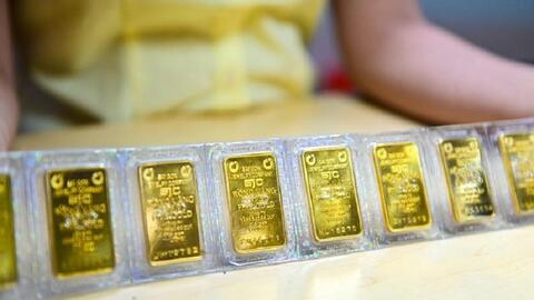 Giá vàng SJC bất ngờ đảo chiều tăng