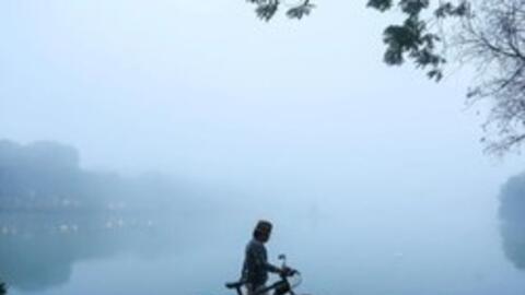 Chuyên gia lý giải nguyên nhân Hà Nội chìm trong sương mù dày đặc