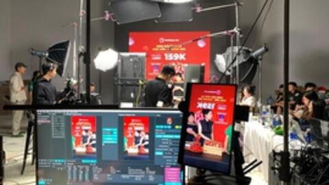 SMEs Việt Nam được gì đằng sau những phiên livestream có doanh thu trăm triệu, trăm tỷ đồng của các KOC/KOL?