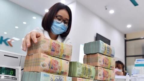 Nguyên nhân các ngân hàng đua nhau tăng lãi suất tiết kiệm