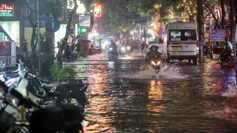 Hà Nội đêm có mưa vừa, mưa to và dông