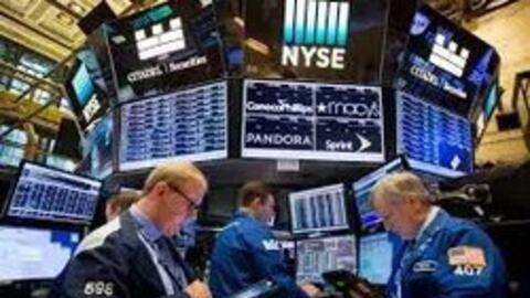 Phố Wall có vẻ đi ngang khi đồng USD giảm giá