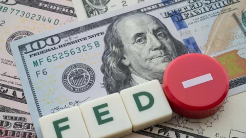 Quyết định cắt giảm lãi suất cận kề, một thứ tăng mạnh suốt thời gian qua được dự báo sẽ giảm