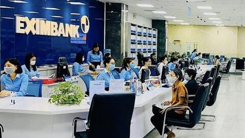 Loạt ngân hàng "rộn ràng" chia cổ tức: Cổ đông Eximbank sắp nhận tiền mặt lần đầu tiên sau 10 năm, TPBank chia 20% bằng cổ phiếu