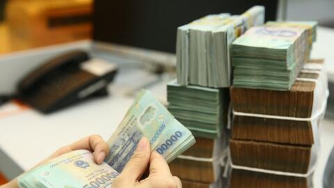 Cân nhắc bỏ trần lãi vay với giao dịch trong nước