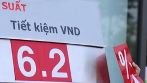 Lý do các ngân hàng không ngừng tăng lãi suất tiền gửi