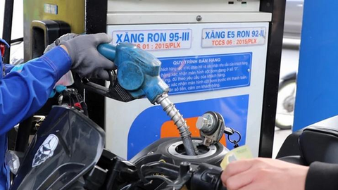 Giá xăng dầu hôm nay 15/07/2025: Duy trì quanh mức cao nhất trong 3 tuần