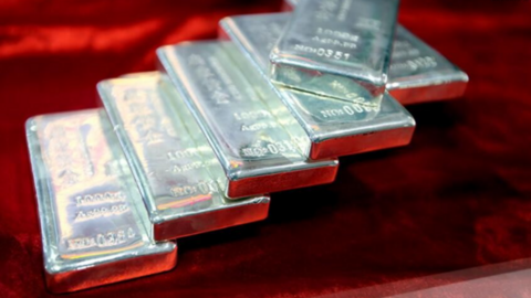 Giá bạc hôm nay 28/8/2025: Bạc nối đà giảm