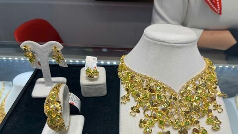 Nên mua vàng 9999 hay vàng 18K để tích trữ?