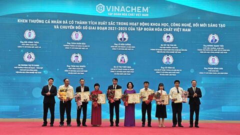 Vinachem vinh danh 10 tập thể tiêu biểu về khoa học công nghệ