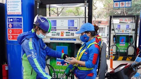 Giá xăng giảm nhẹ trong kỳ điều hành ngày 6/11