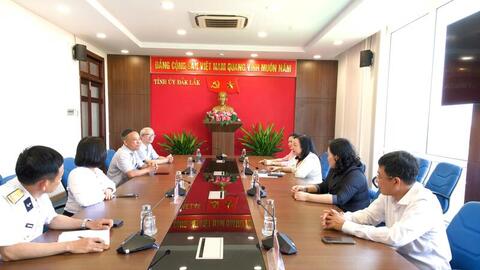 EVN ủng hộ tỉnh Đắk Lắk 1 tỷ đồng khắc phục hậu quả sau bão số 13