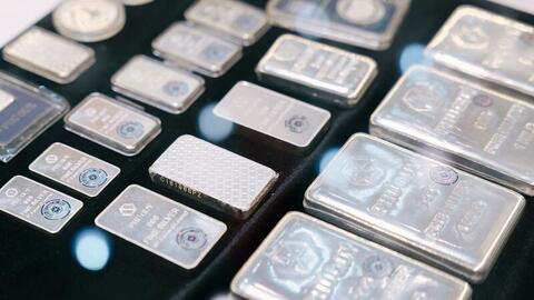 Giá bạc hôm nay 17/12/2025: Bạc giảm nhẹ