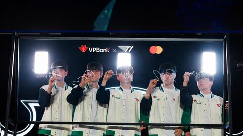 Cơ hội sở hữu thẻ tín dụng VPBank có chữ ký của T1