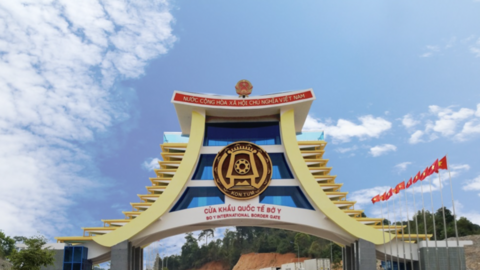 Điểm sáng kim ngạch thương mại song phương Việt - Lào năm 2025