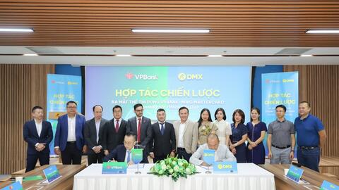 VPBank và DMX ra mắt thẻ tín dụng đầu tiên trong lĩnh vực bán lẻ điện tử tiêu dùng VPBank MWG Mastercard