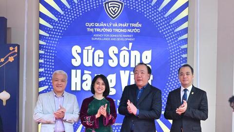 Không gian trưng bày, livestream Sức sống hàng Việt: ‘Đòn bẩy’ tiêu thụ hàng Việt