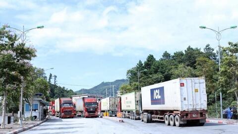 Lạng Sơn: Xuất nhập khẩu qua cửa khẩu ổn định, thông suốt