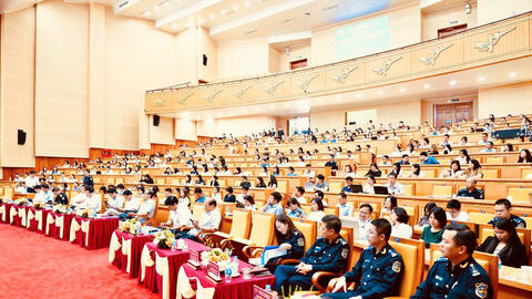 Hải quan khu vực IV đối thoại với doanh nghiệp xuất nhập khẩu