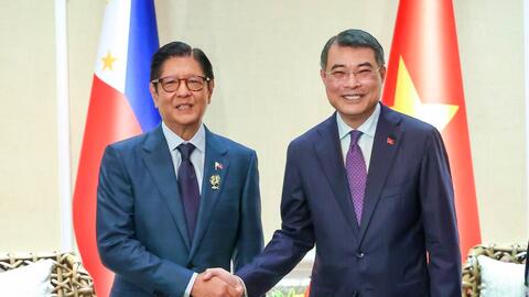 Thủ tướng Lê Minh Hưng tiếp xúc song phương với các nhà Lãnh đạo ASEAN