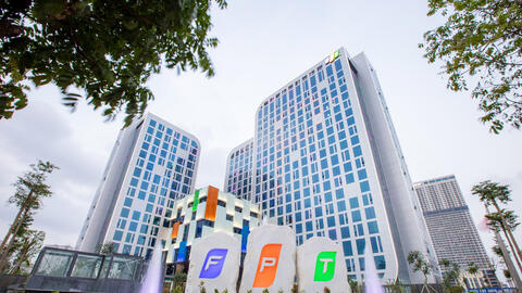 FPT báo lãi tăng hơn 18% sau 6 tháng đầu năm