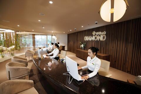 Khẳng định chuẩn mực ngân hàng ưu tiên, VPBank Diamond tiếp tục chinh phục giải thưởng quốc tế