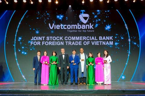 HR ASIA tiếp tục vinh danh Vietcombank tại tất cả các hạng mục giải thưởng “Nơi làm việc tốt nhất châu Á” năm 2025
