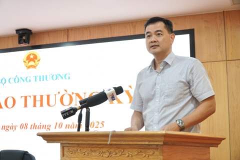 Dự kiến kim ngạch xuất nhập khẩu năm 2025 đạt 900 tỷ USD