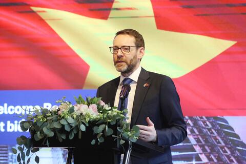 Vương quốc Anh tái khẳng định cam kết hỗ trợ thúc đẩy hiện đại hóa thị trường tài chính - ngân hàng Việt Nam