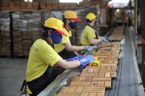 'Đường cao tốc' mới cho xuất khẩu gỗ Việt Nam