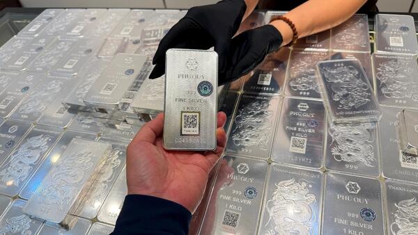 Giá bạc ngày 17/3: Hồi phục mạnh, bạc tăng trở lại sát mốc 84 triệu đồng/kg