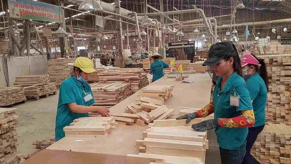Xuất khẩu gỗ trước áp lực chuyển dịch mô hình giá trị gia tăng