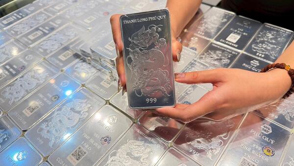 Ngày 31/3: Giá bạc tăng mạnh, giao dịch trên 75,5 triệu đồng/kg