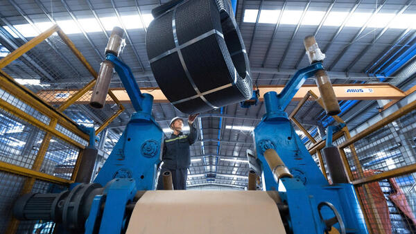 Đa dạng hóa thị trường, giảm rủi ro phòng vệ thương mại cho thép Việt