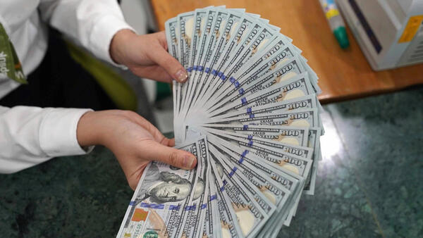 Tỷ giá USD hôm nay 10/4/2026: 'Chợ đen' tăng hơn 20 đồng