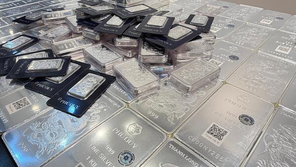 Ngày 23/4: Giá bạc giao dịch trên 78 triệu đồng/kg