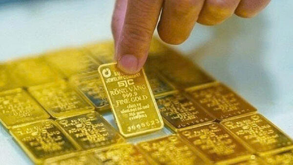 Giá vàng ngày 13/5: Trong nước và thế giới đảo chiều