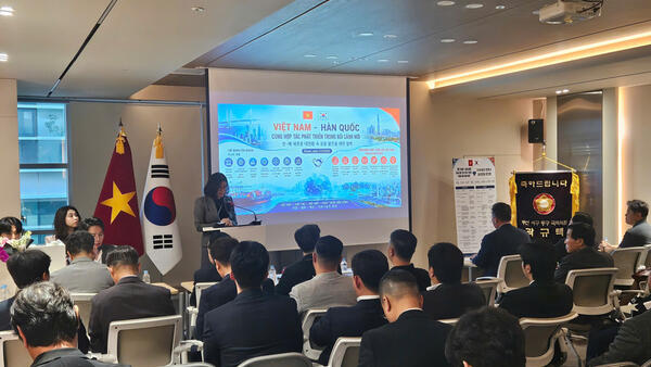 Việt Nam - Hàn Quốc: Mở rộng hợp tác lĩnh vực công nghệ cao, logistics