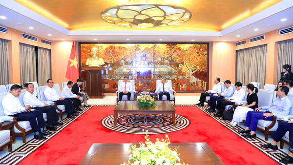 Hà Nội và Khăm Muồn mở rộng hợp tác đầu tư, thương mại