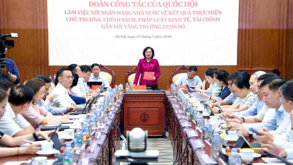 Điều hành chính sách tiền tệ phối hợp với các chính sách kinh tế vĩ mô, phấn đấu tăng trưởng 2 con số