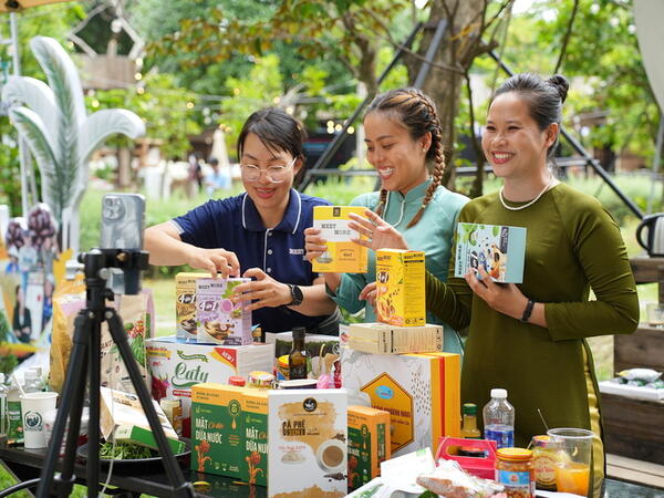 Siết quản lý nền tảng số, hạn chế cạnh tranh không lành mạnh