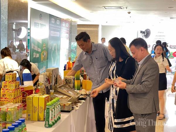 Khai mạc không gian trưng bày, triển lãm thương mại điện tử Gia Lai