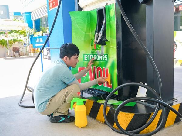 Gần 1.000 Cửa hàng xăng dầu PVOIL đã sẵn sàng kinh doanh xăng E10