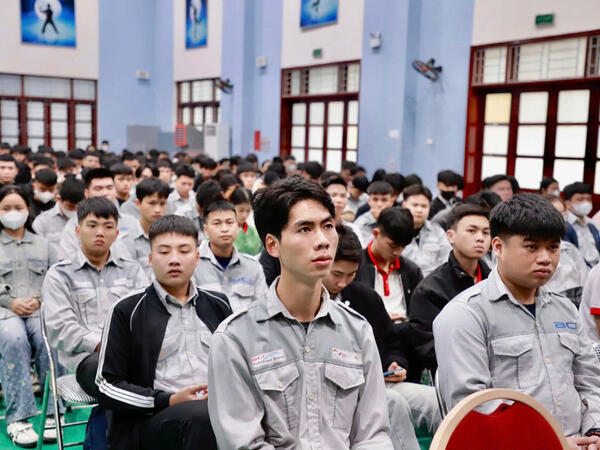 Thương mại điện tử lên vùng cao: Điểm nghẽn nằm ở đâu?
