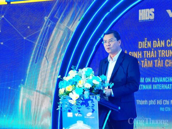 Trung tâm Tài chính Hàng hải quốc tế: Giữ lại dòng tiền hàng tỷ đô từ cảng biển
