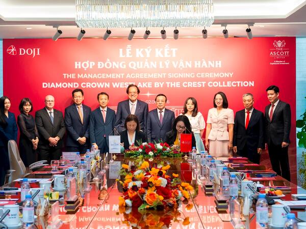 Tập đoàn DOJI tiên phong đưa thương hiệu The Crest Collection đến Việt Nam