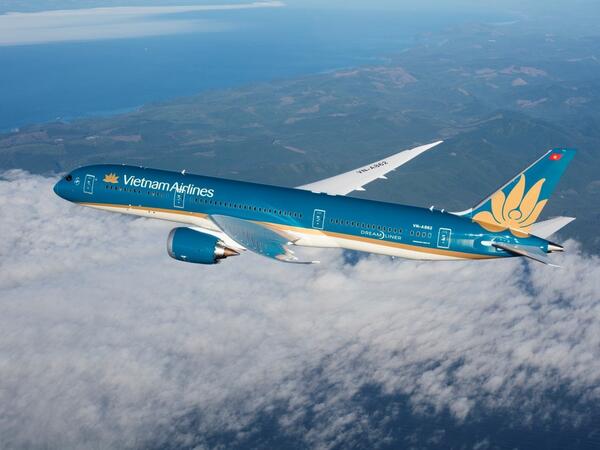 Vietnam Airlines năm thứ ba liên tiếp góp mặt trong Top 100 doanh nghiệp lớn nhất Đông Nam Á